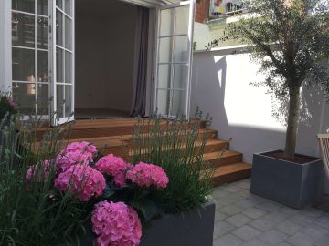 Düsseldorf- Gerresheim: Kernsanierter Altbau mit schönem Hinterhaus in sehr guter Lage, 40625 Düsseldorf, Mehrfamilienhaus